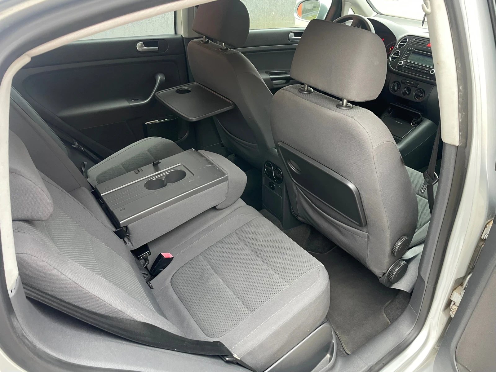 VW Golf Plus 1.6 LPG, снимка 11 - Автомобили и джипове - 54498944