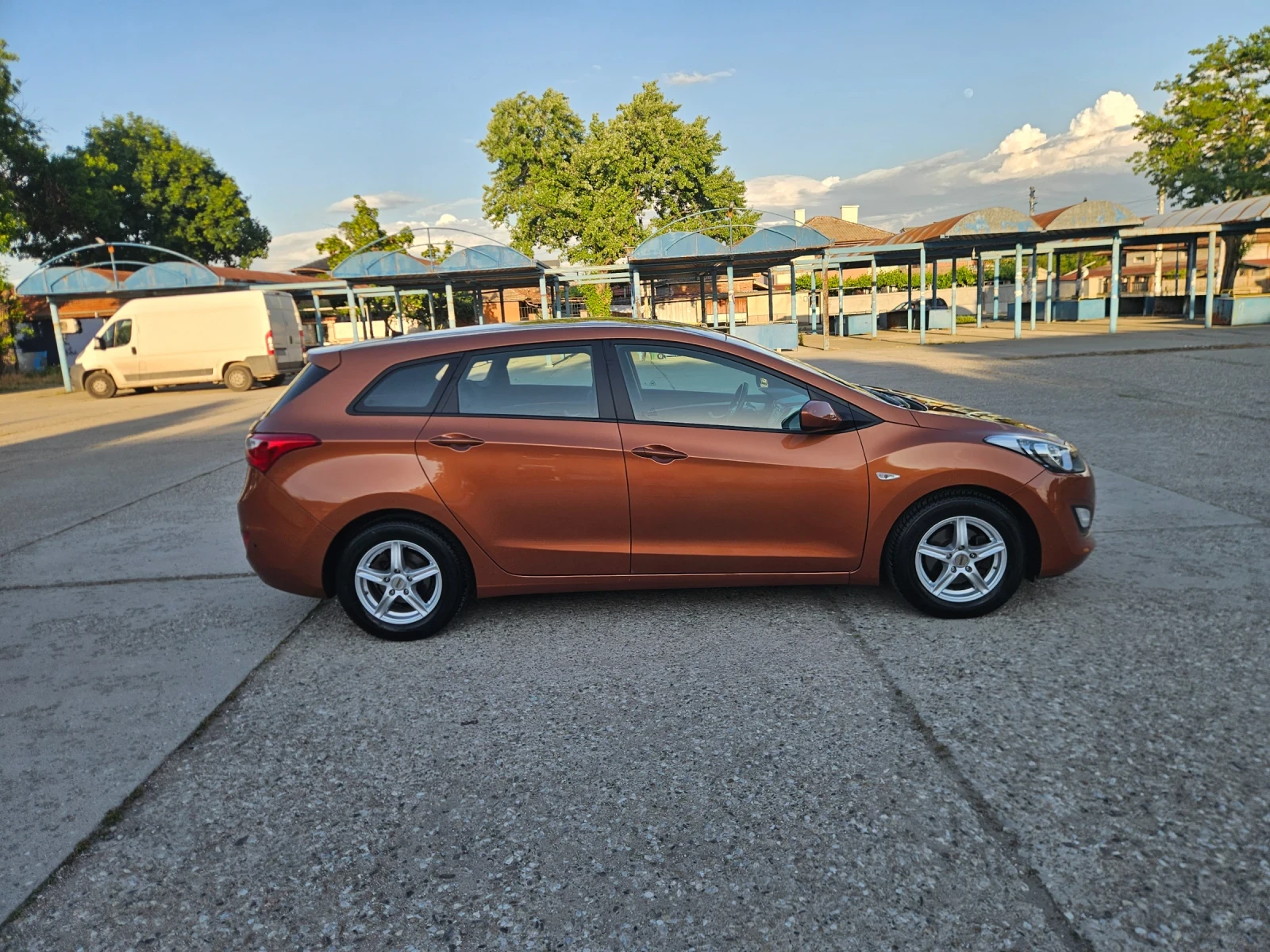 Hyundai I30 1.6 MPI, снимка 7 - Автомобили и джипове - 54704536