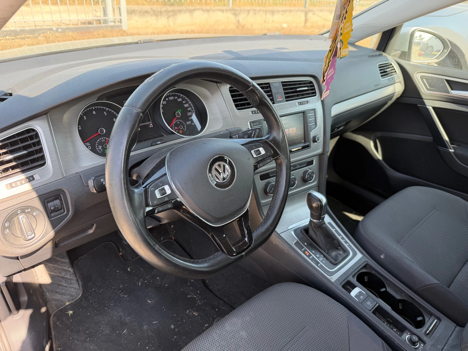 VW Golf 1.4 TGI, снимка 11 - Автомобили и джипове - 55197139