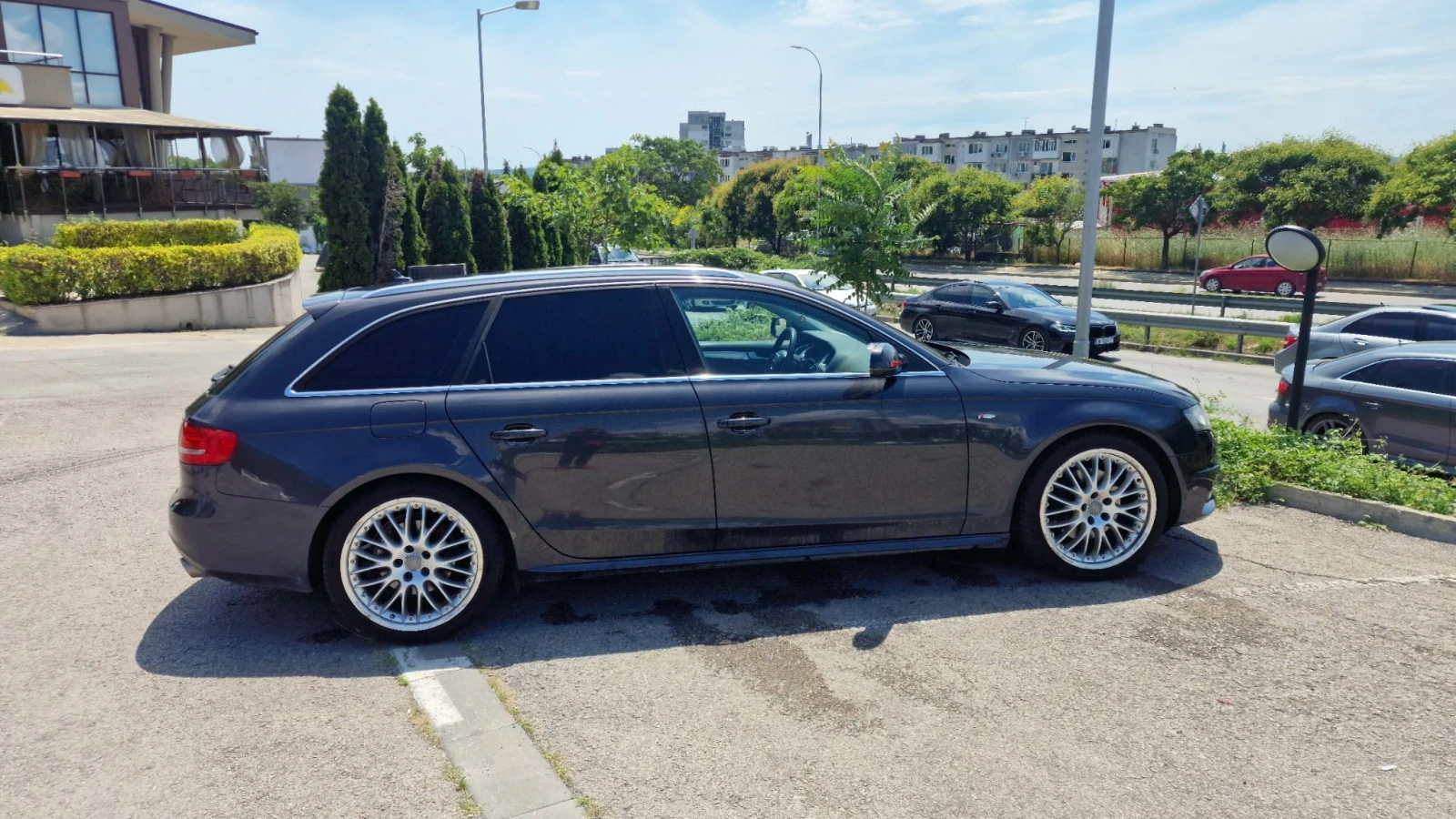 Audi A4 3.0, снимка 6 - Автомобили и джипове - 55415526