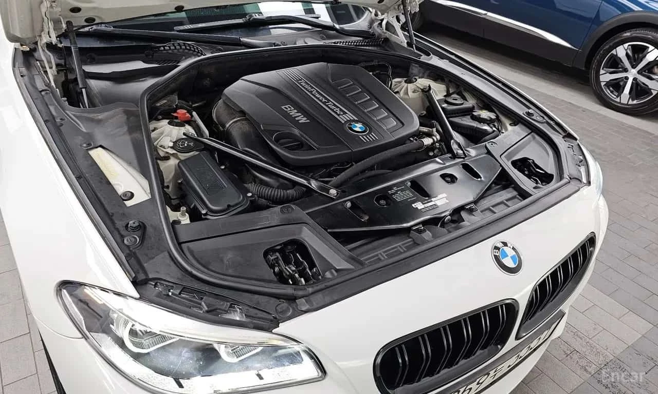 BMW 530 * 530d xDrive M Aero Dynamic * ЦЕНА ДО БГ, снимка 6 - Автомобили и джипове - 55627578