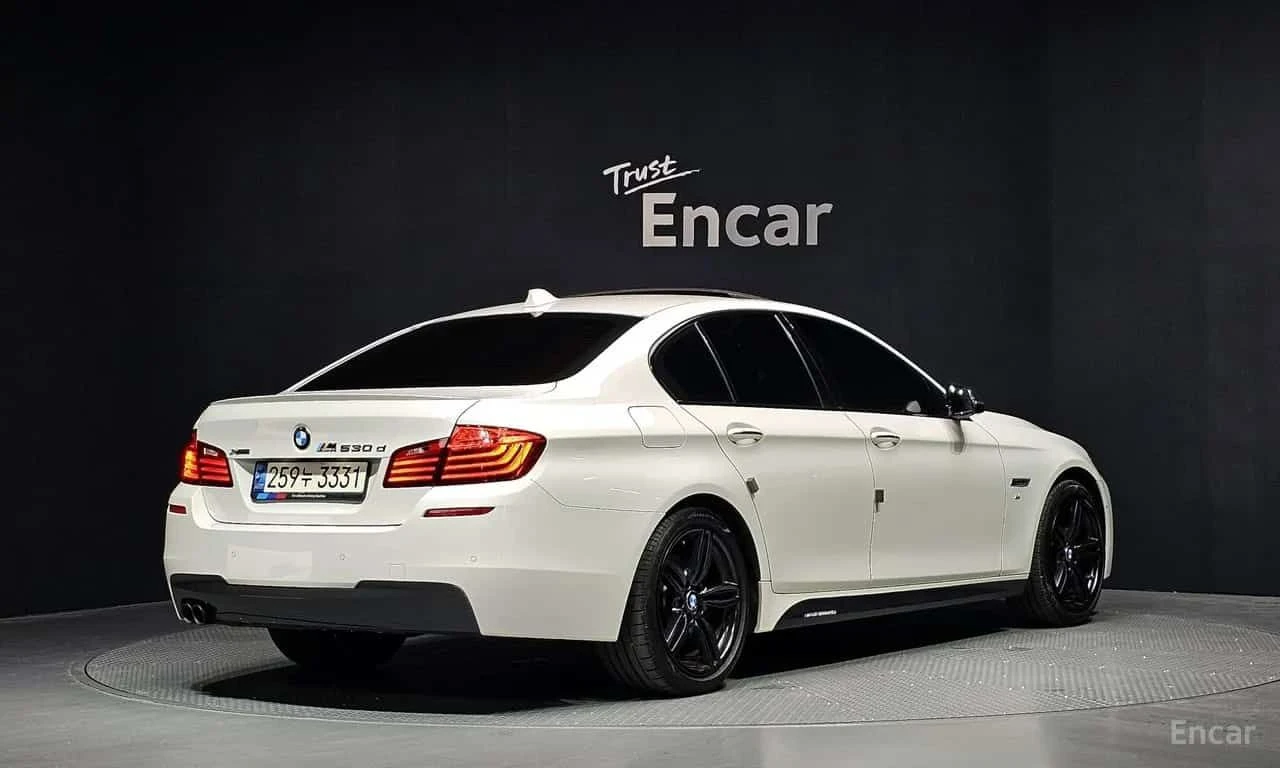 BMW 530 * 530d xDrive M Aero Dynamic * ЦЕНА ДО БГ, снимка 2 - Автомобили и джипове - 55627578