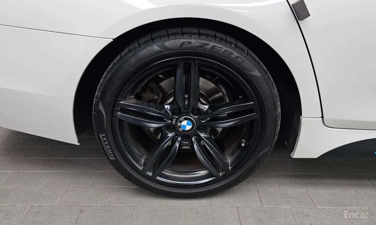 BMW 530 * 530d xDrive M Aero Dynamic * ЦЕНА ДО БГ, снимка 5 - Автомобили и джипове - 55627578