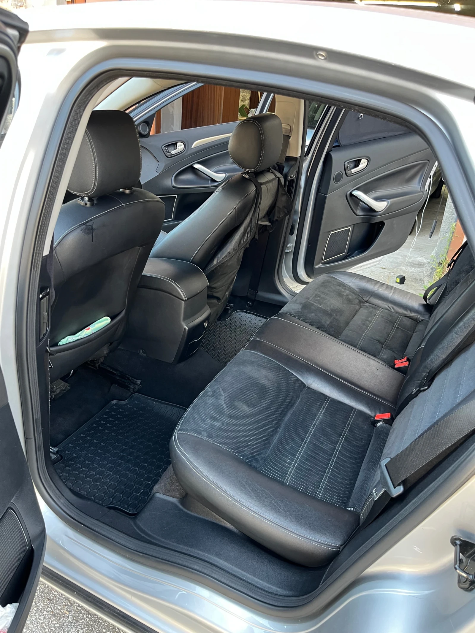 Ford Mondeo 2.0 tdci 140 hp, снимка 7 - Автомобили и джипове - 55727236