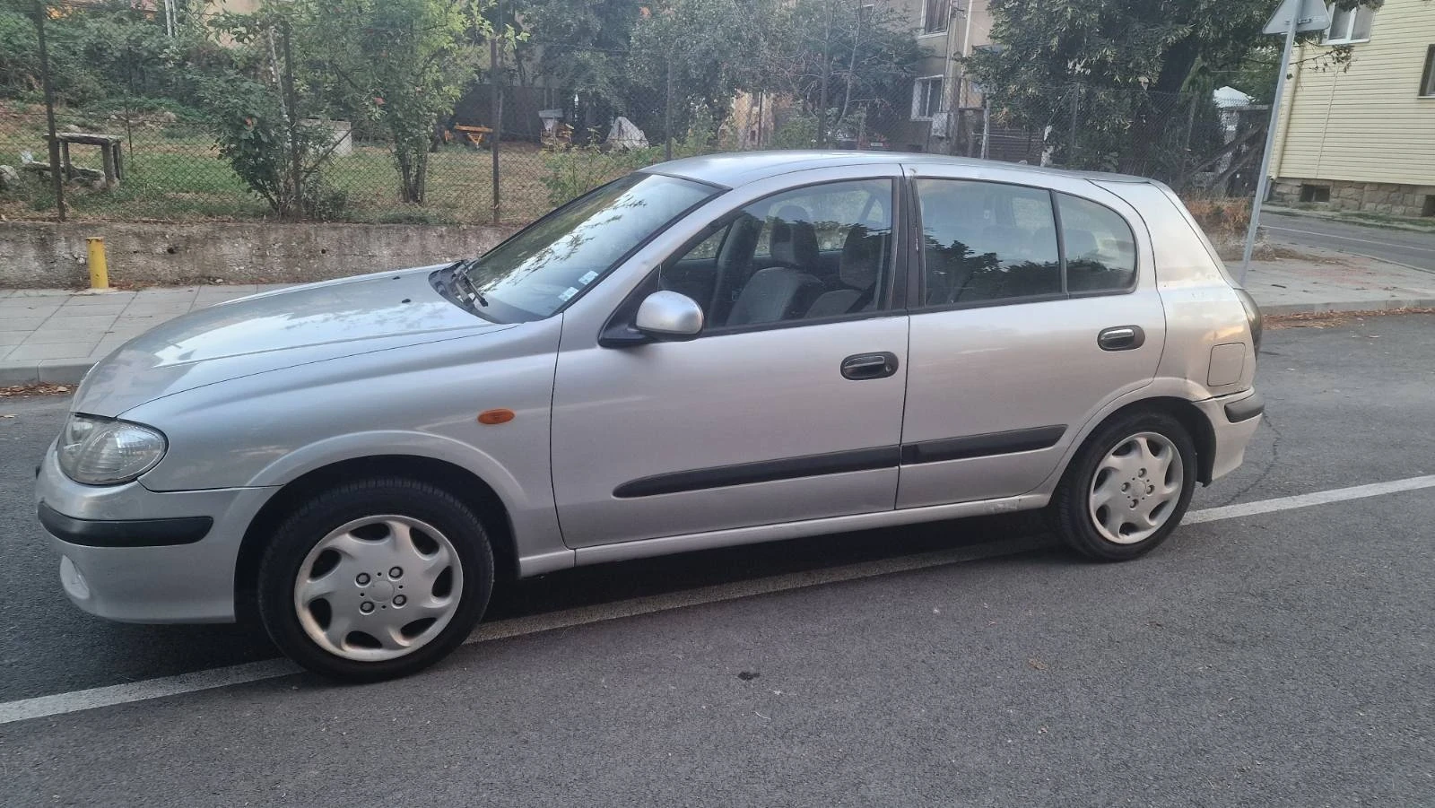 Nissan Almera, снимка 2 - Автомобили и джипове - 56012783