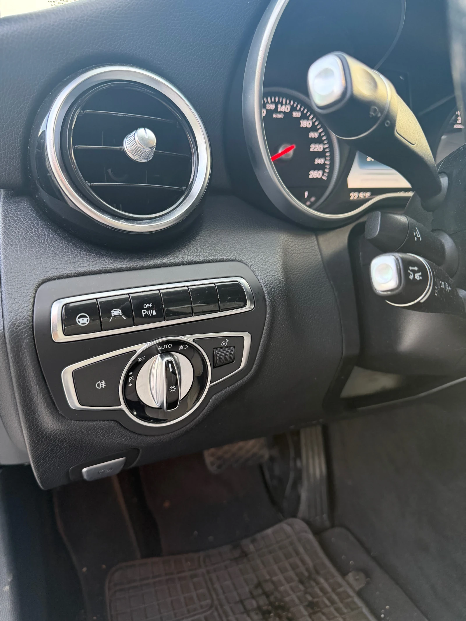Mercedes-Benz C 220 d, снимка 11 - Автомобили и джипове - 56238281