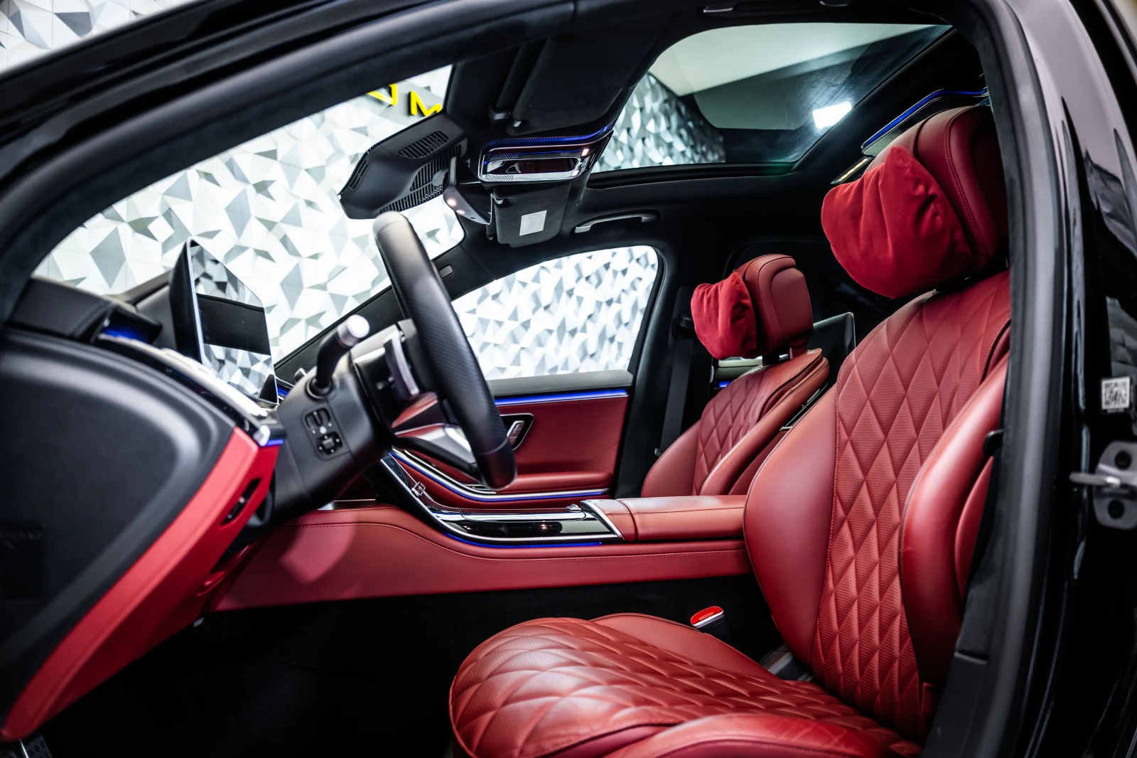 Mercedes-Benz S 580 L 4M AMG* Night* Pano* Burm, снимка 11 - Автомобили и джипове - 56282334