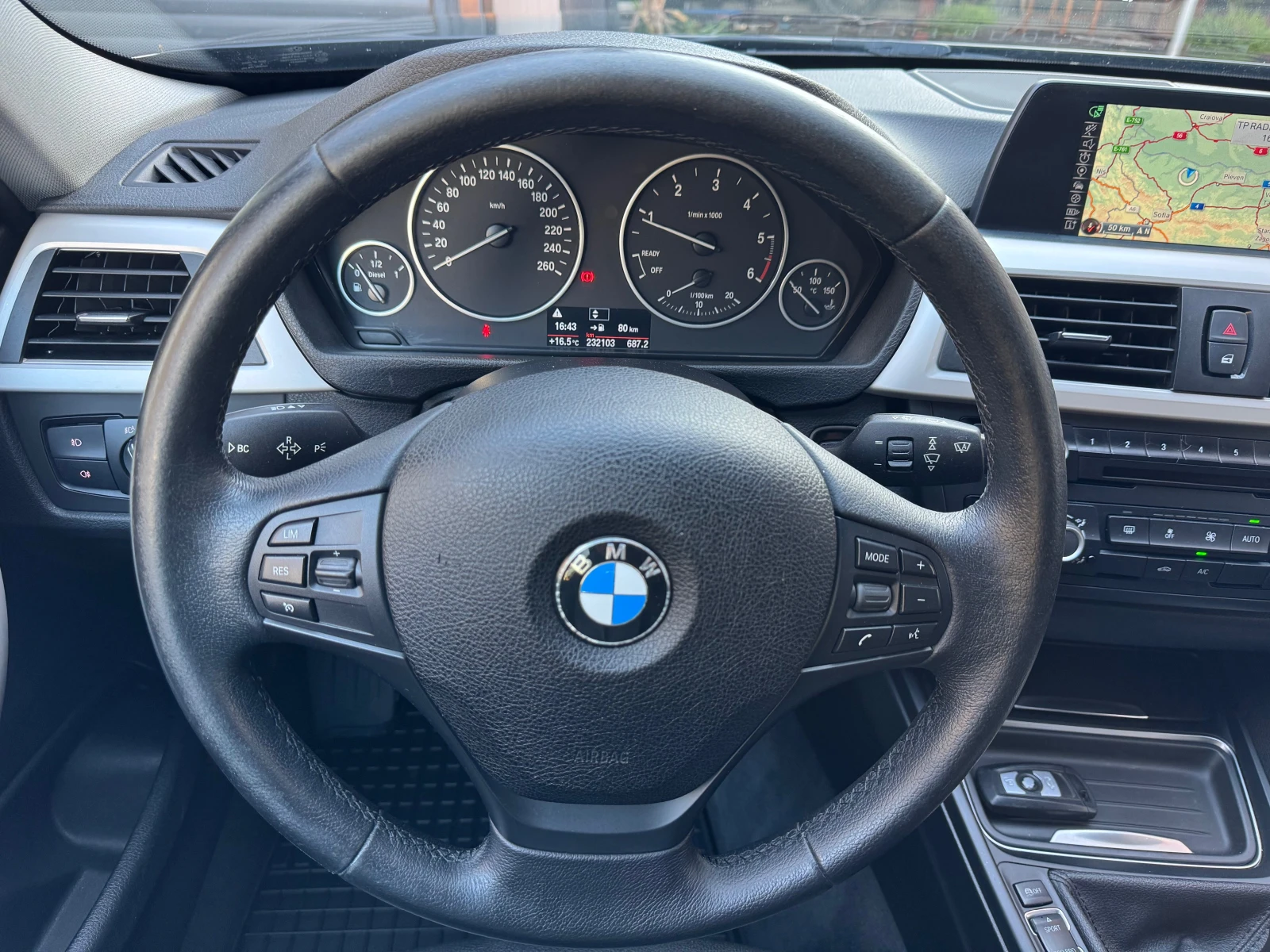 BMW 318 2.0d, снимка 10 - Автомобили и джипове - 56377943