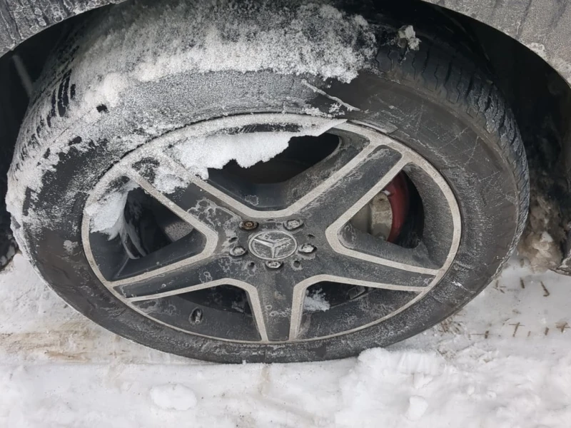 Mercedes-Benz GLE * 400 * ОБДУХВАНЕ* ПОДГРЕВ* ПАНОРАМА* , снимка 6 - Автомобили и джипове - 53420715