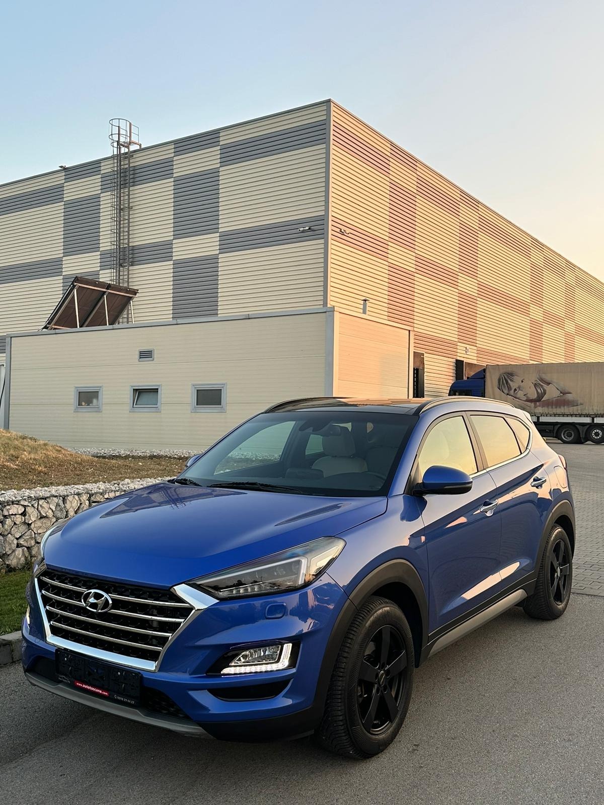 Hyundai Tucson 1.6 CRDi Premium Automatic Full Option КАТО НОВА ! - [19] 