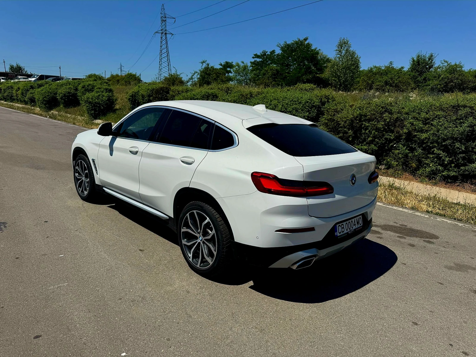BMW X4  2.0  HYBRID   - изображение 2