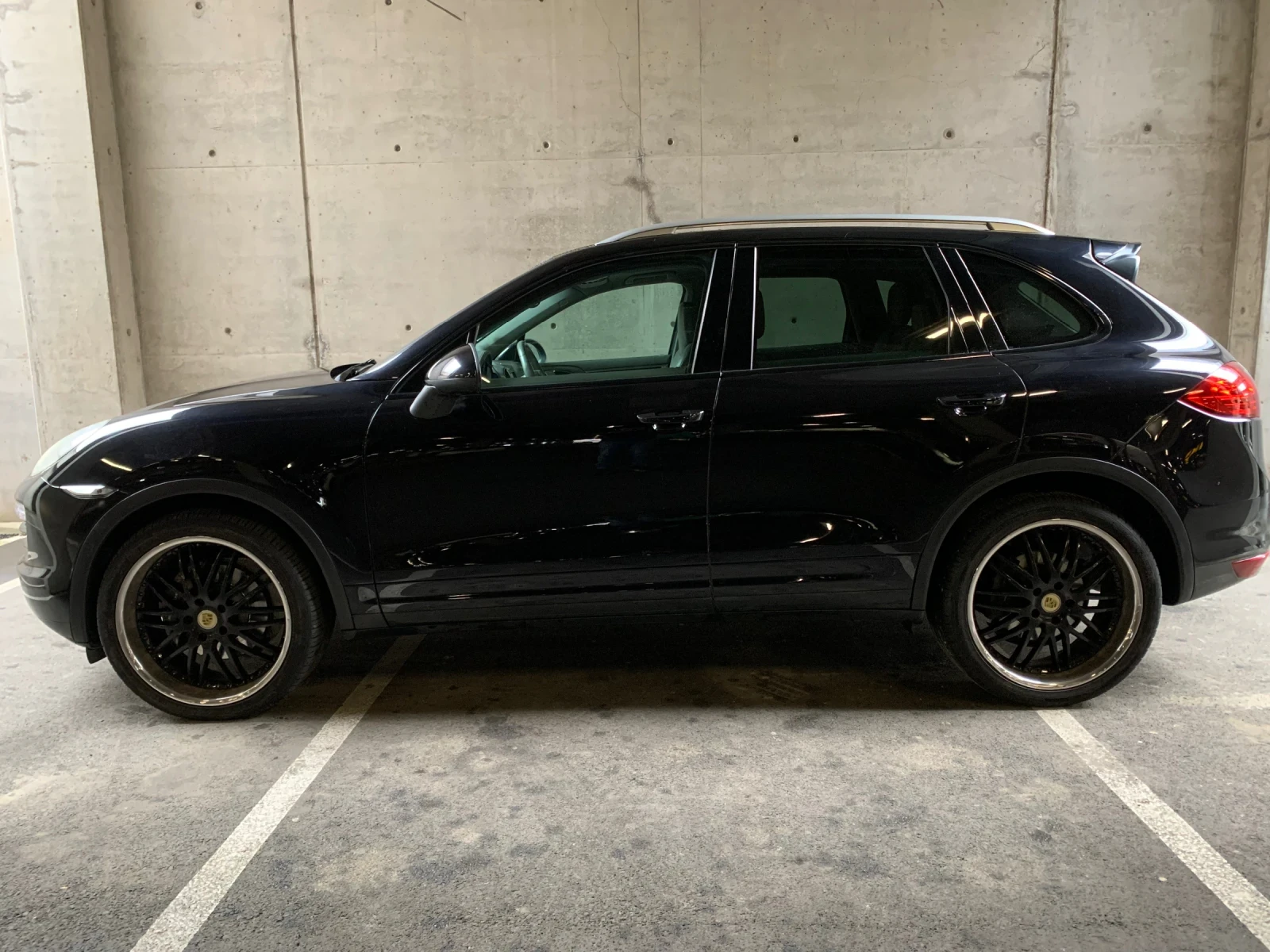 Porsche Cayenne GTS PACK* 22цола* ПАНО* СЕРВ.ИСТ* ПРУЖИНИ* ПОДГРЕВ - изображение 6