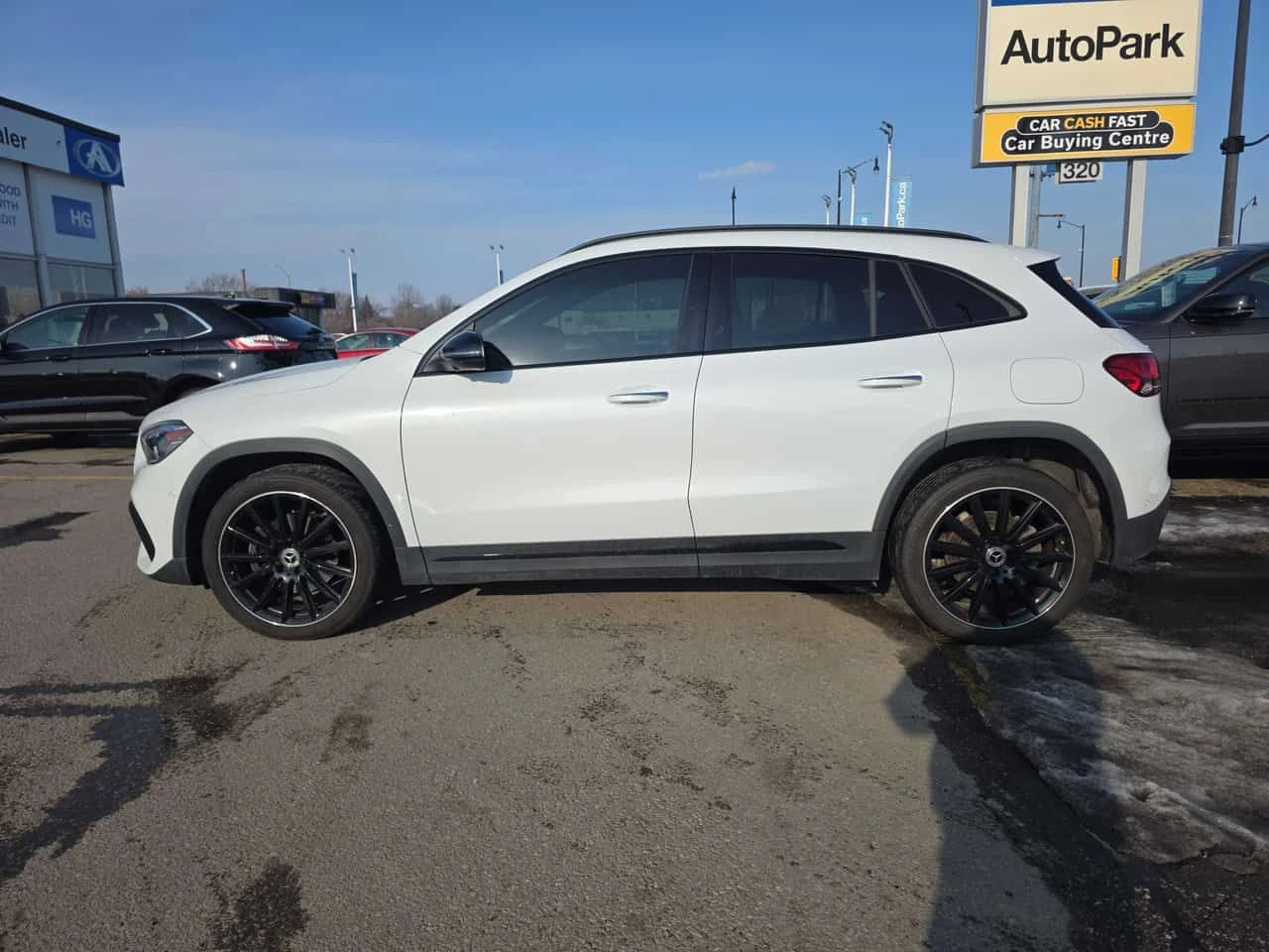 Mercedes-Benz GLA 250 * CARFAX * ДИСТРОНИК * 360 * AMBIENT - изображение 2