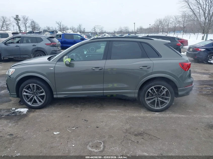 Audi Q3 Q3 Premium Plus 45 TFSI Sline Quattro - изображение 8