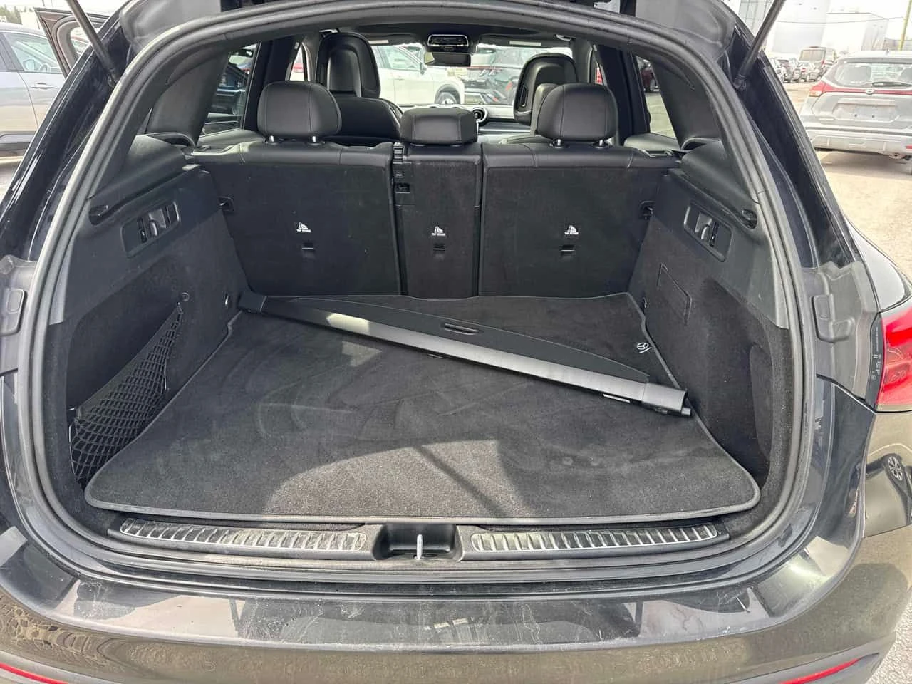 Mercedes-Benz GLC 300 / DISTRONIC / 360 / BURMESTER , снимка 12 - Автомобили и джипове - 54071188