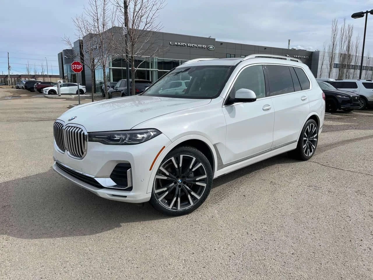 BMW X7 xDrive40i/360/HUD/ПАНОРАМА/ОБДУХВАНЕ