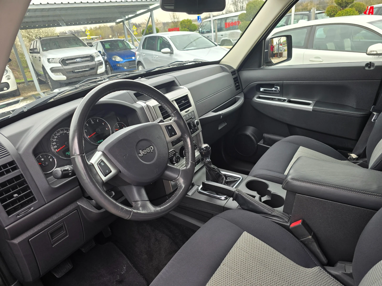 Jeep Cherokee 2, 8 CRDI НОВ ВНОС !! РЕАЛНИ 110000 км. !!, снимка 12 - Автомобили и джипове - 54171246