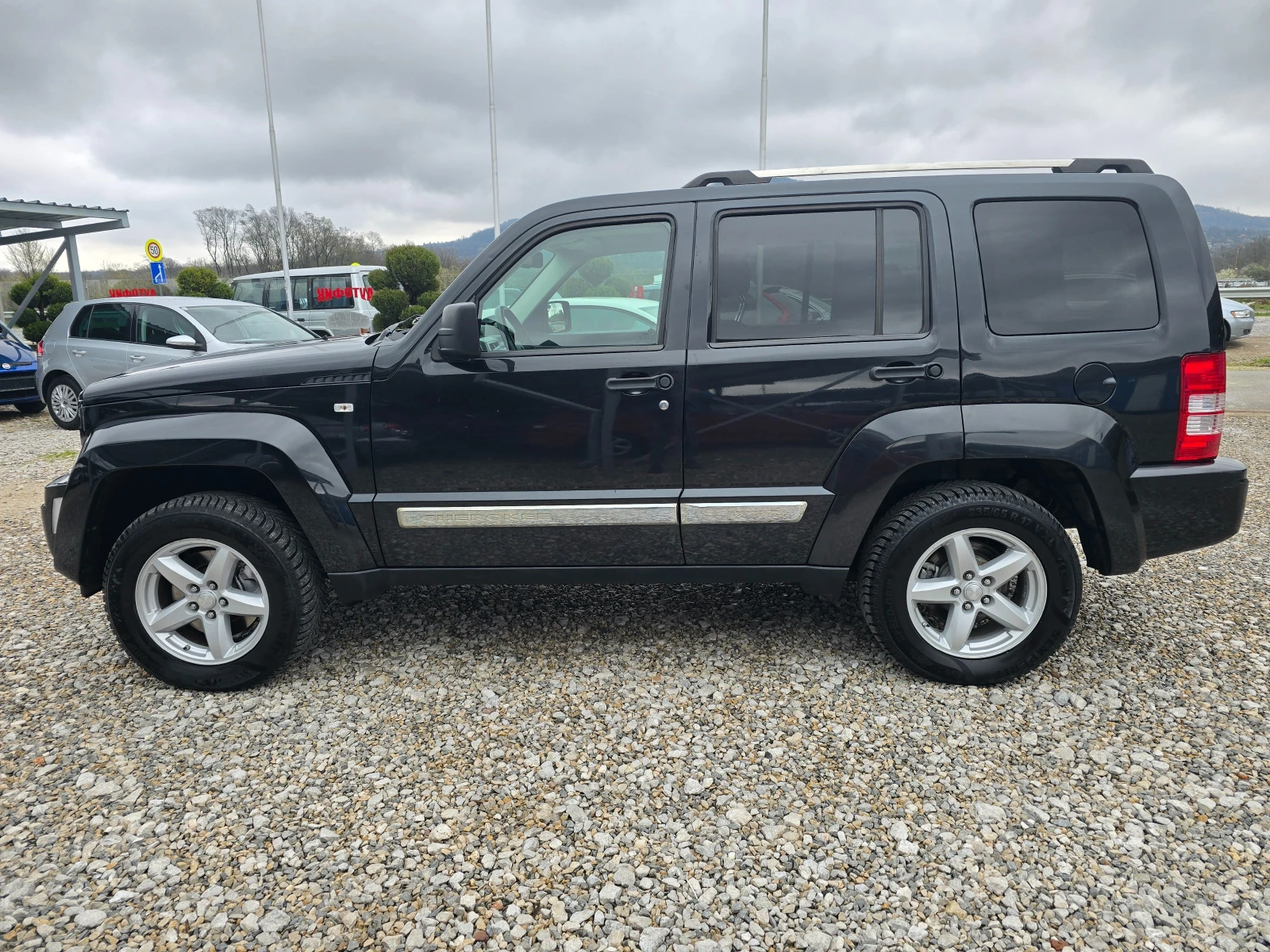 Jeep Cherokee 2, 8 CRDI НОВ ВНОС !! РЕАЛНИ 110000 км. !!, снимка 2 - Автомобили и джипове - 54171246