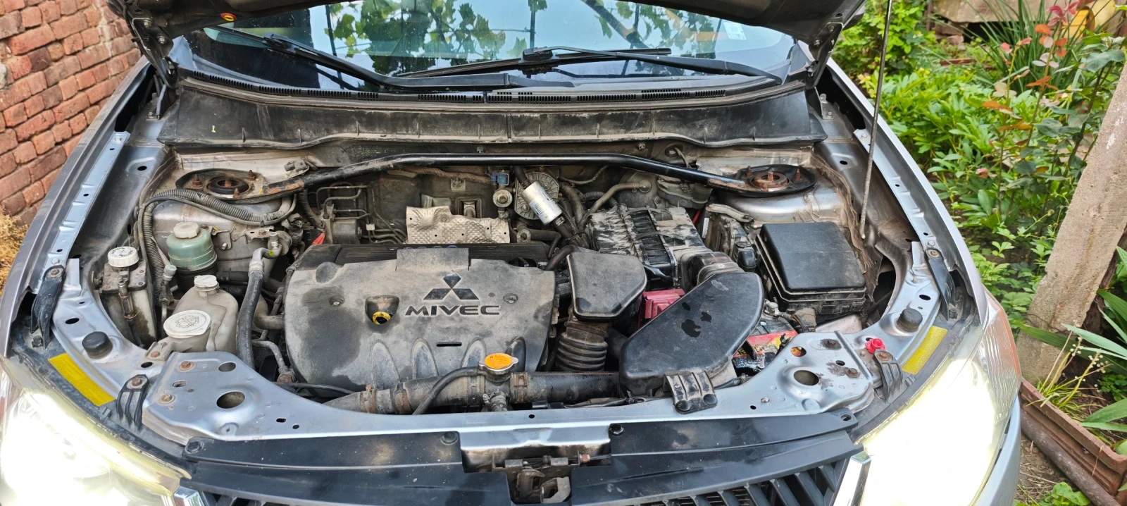 Mitsubishi Outlander 2.4 газ , снимка 3 - Автомобили и джипове - 54896306