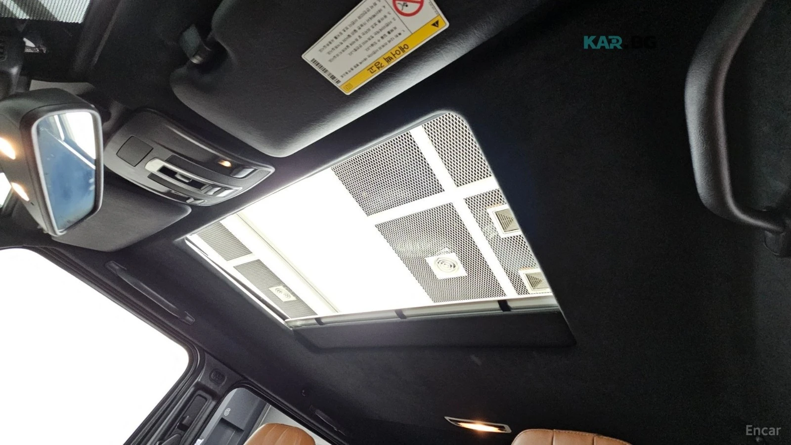 Mercedes-Benz G 63 AMG* МОНИТОРИ* КОЖА* ПАНО* НАВИ, снимка 16 - Автомобили и джипове - 54998082