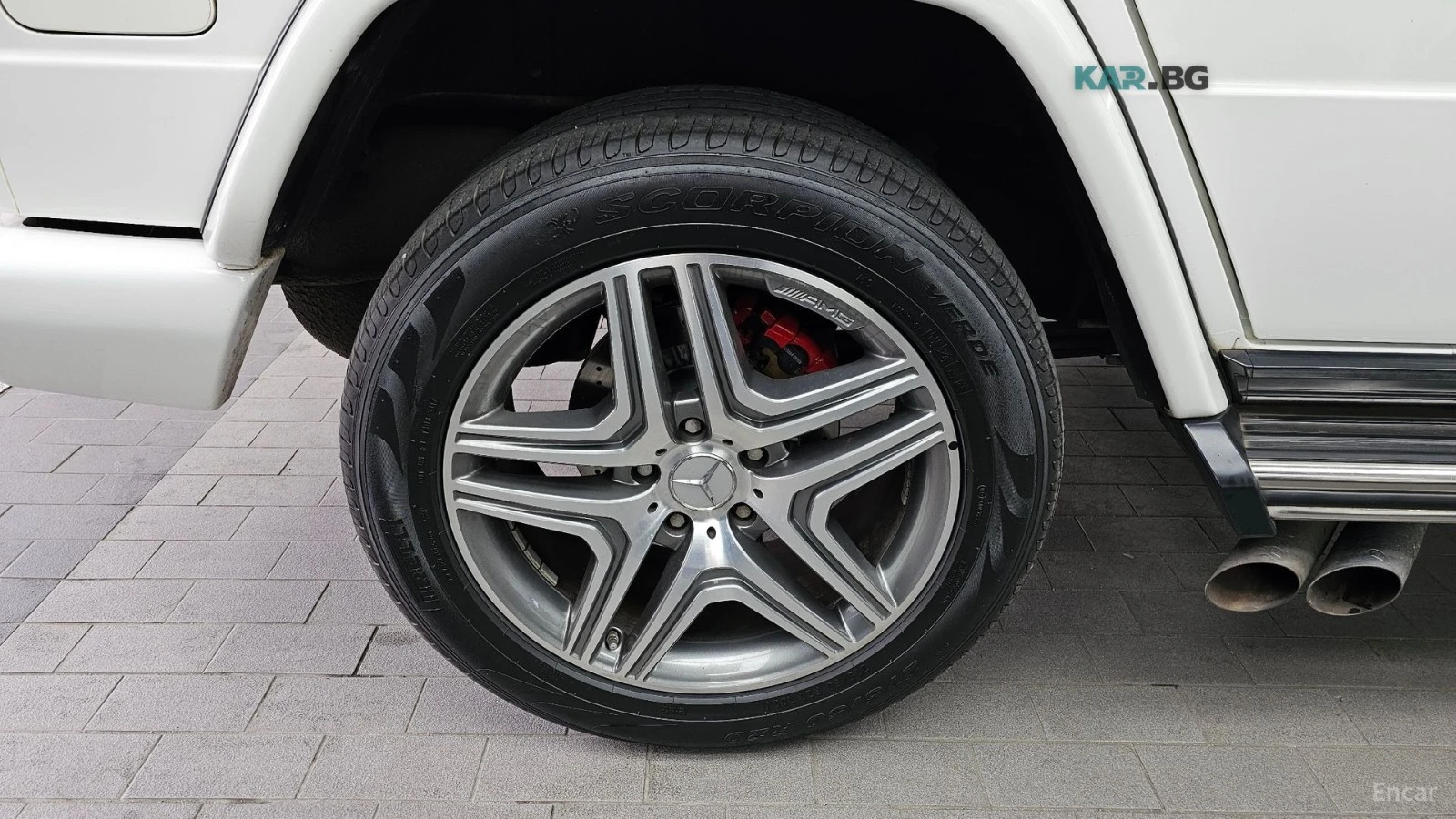 Mercedes-Benz G 63 AMG* МОНИТОРИ* КОЖА* ПАНО* НАВИ, снимка 5 - Автомобили и джипове - 54998082