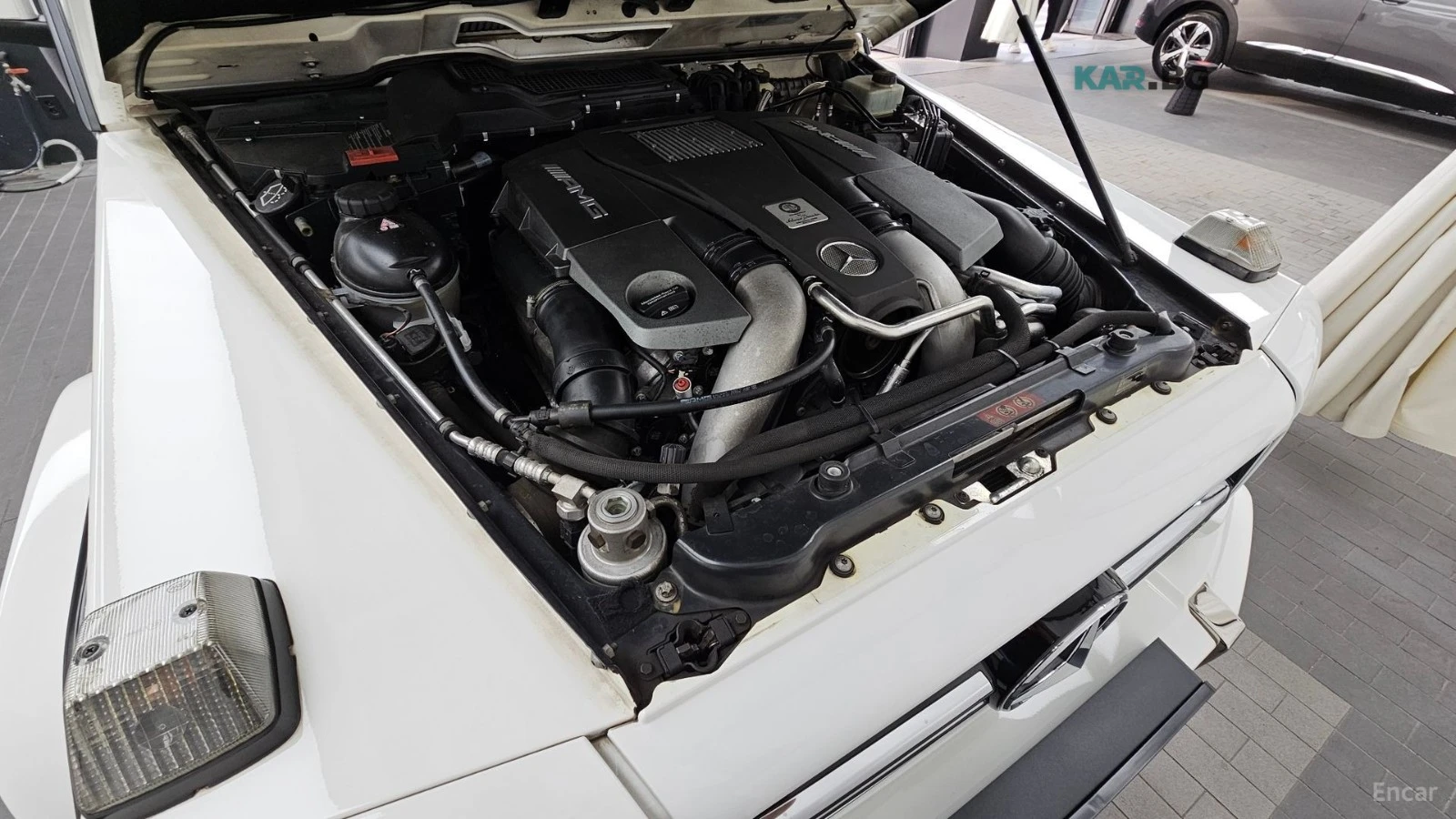Mercedes-Benz G 63 AMG* МОНИТОРИ* КОЖА* ПАНО* НАВИ, снимка 6 - Автомобили и джипове - 54998082
