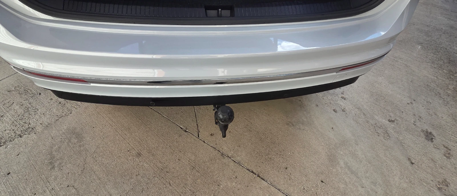 VW Tiguan R-LINE, снимка 8 - Автомобили и джипове - 55286938