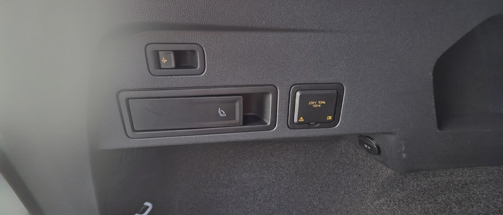 VW Tiguan R-LINE, снимка 9 - Автомобили и джипове - 55286938