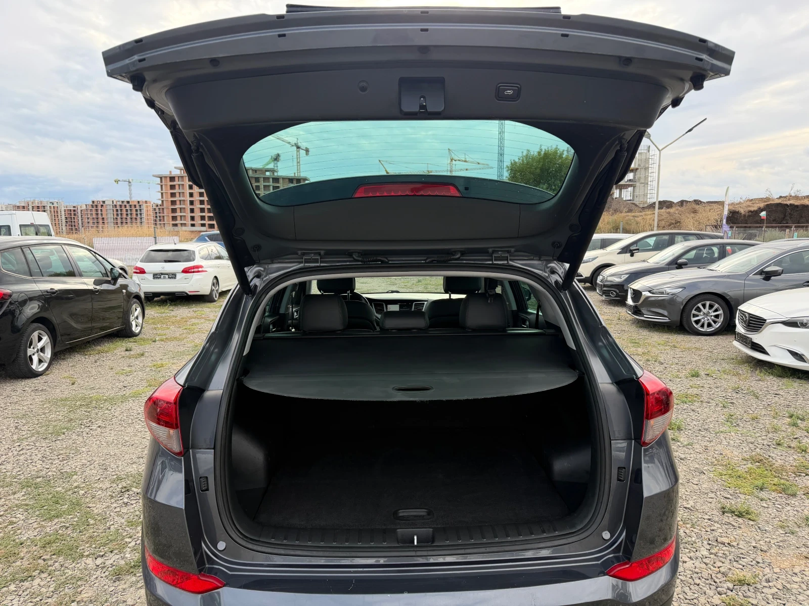 Hyundai Tucson 2.0 ШВЕЙЦАРИЯ 4х4 VERTEX, снимка 9 - Автомобили и джипове - 56330607
