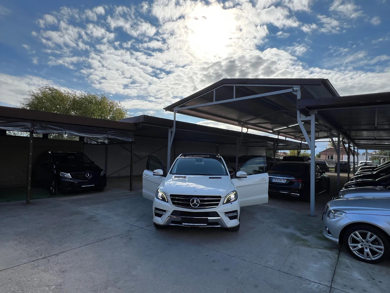 Mercedes-Benz ML 350 AMG PREMIUM, снимка 13 - Автомобили и джипове - 56723431