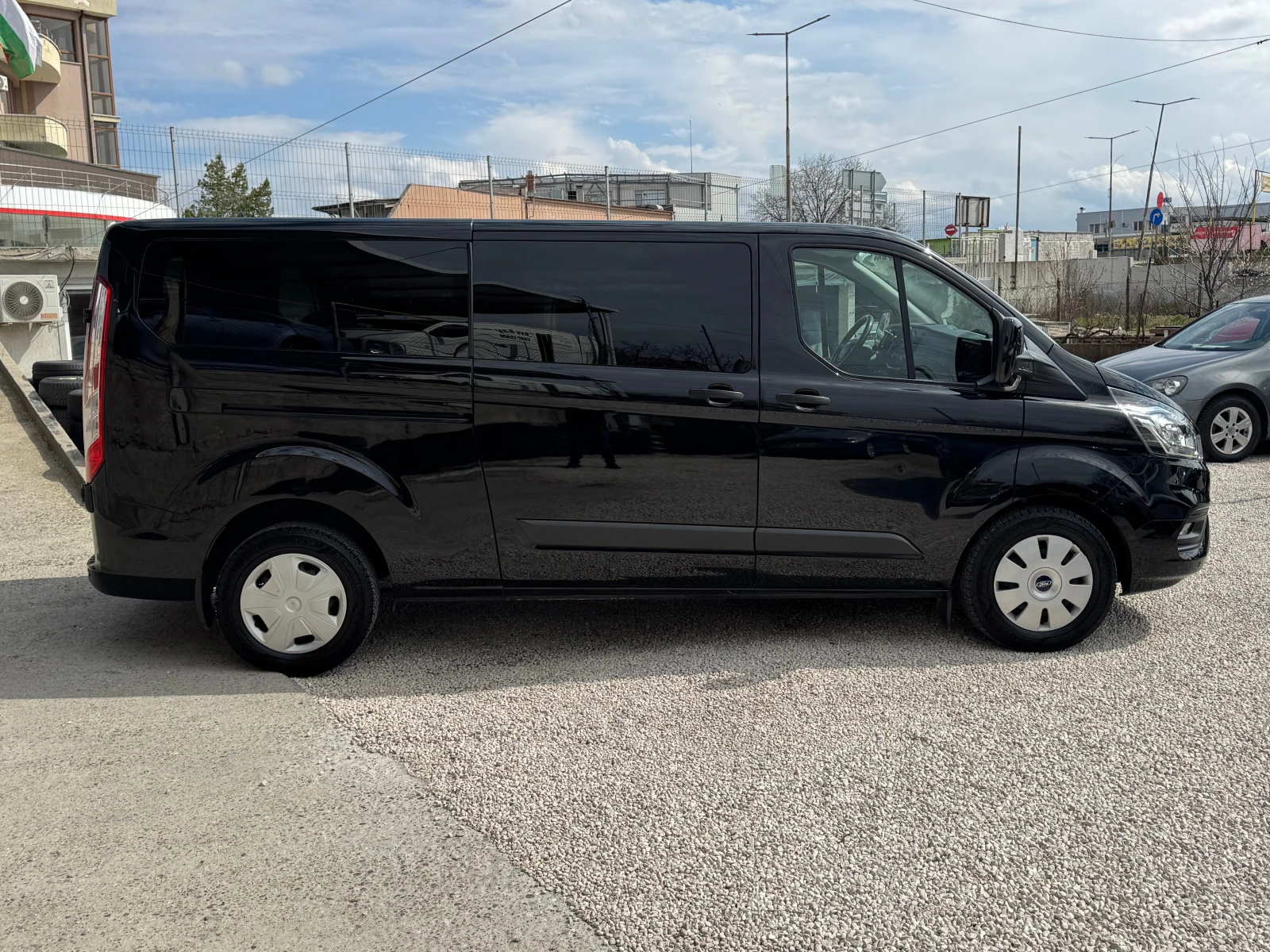 Ford Transit Custom АВТОМАТ-ОБСЛУЖЕН, снимка 3 - Бусове и автобуси - 52876325