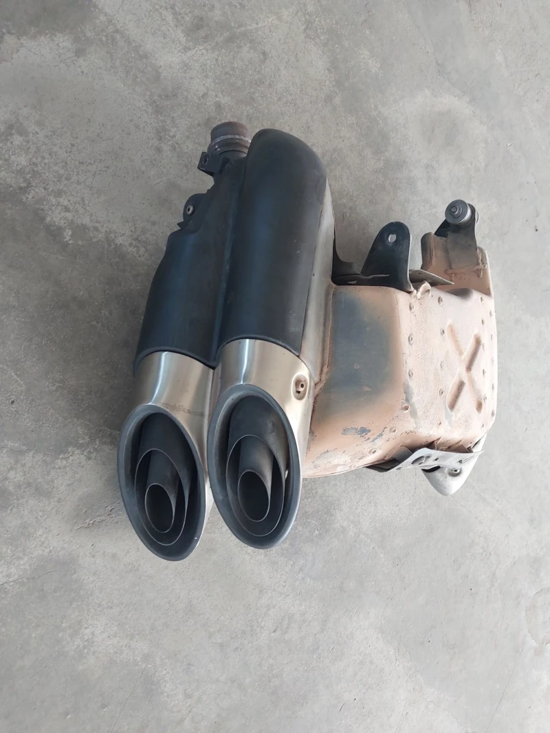 Triumph Rocket 3R , снимка 13 - Мотоциклети и мототехника - 52397600