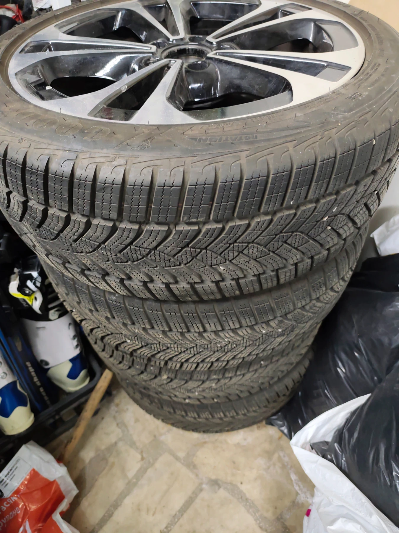 ���� � ������ 225/45R18 �� Mercedes-Benz E 220 | Mobile.bg � ����������� 2