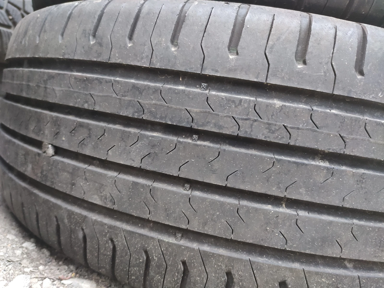 Гуми Летни 215/55R17, снимка 2 - Гуми и джанти - 55581475
