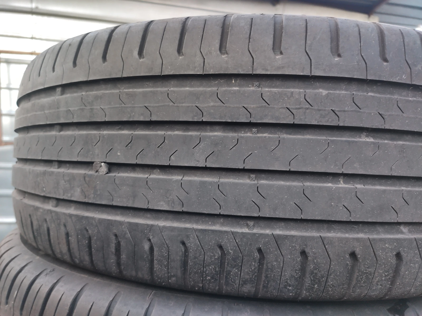 Гуми Летни 215/55R17, снимка 4 - Гуми и джанти - 55581475