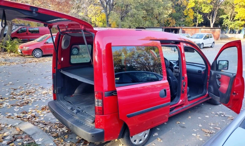 Opel Combo, снимка 4 - Автомобили и джипове - 47450964