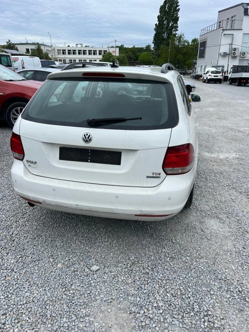 VW Golf 1.6 TDI, снимка 4 - Автомобили и джипове - 47489231