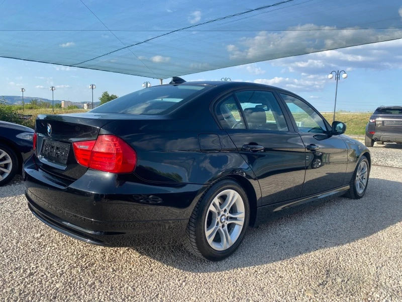 BMW 320 2.0i, 6ск, FACELIFT, XENON, KEYLESS, НАВИ, ПОДГР, , снимка 4 - Автомобили и джипове - 46400111