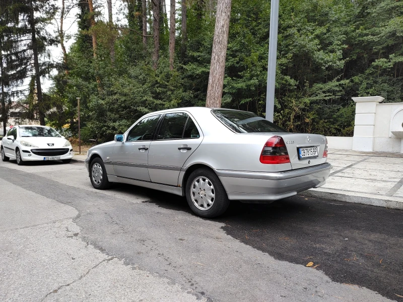 Mercedes-Benz C 220 Elegance, снимка 6 - Автомобили и джипове - 49347278