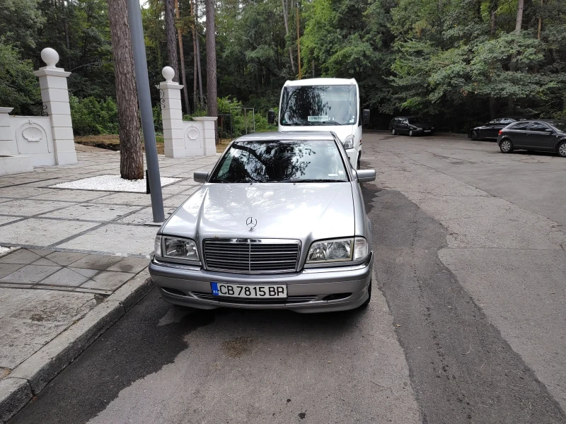 Mercedes-Benz C 220 Elegance, снимка 3 - Автомобили и джипове - 49347278