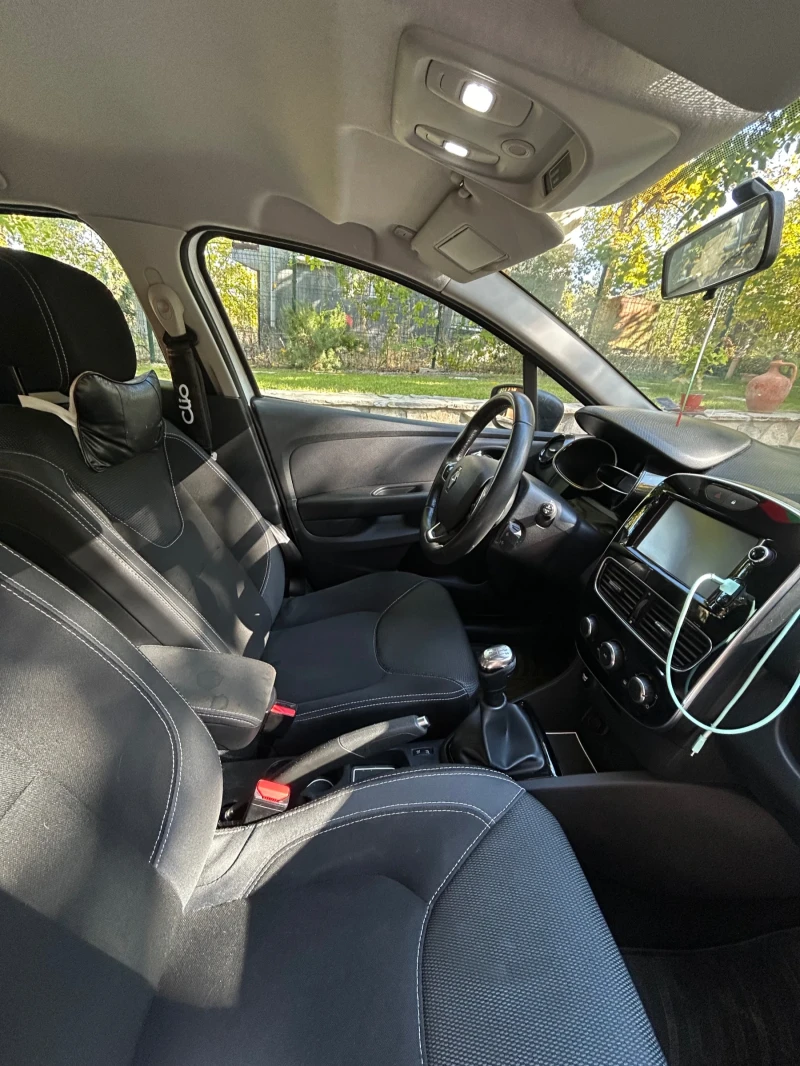 Renault Clio Grandtour, снимка 6 - Автомобили и джипове - 51660726