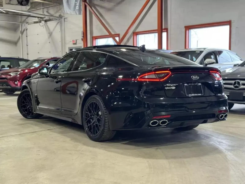 Kia Stinger HeadUp* Обдух* Distronic* GT 3.3i AWD* 360, снимка 4 - Автомобили и джипове - 52317678