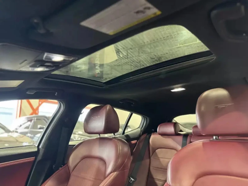 Kia Stinger HeadUp* Обдух* Distronic* GT 3.3i AWD* 360, снимка 8 - Автомобили и джипове - 52317678