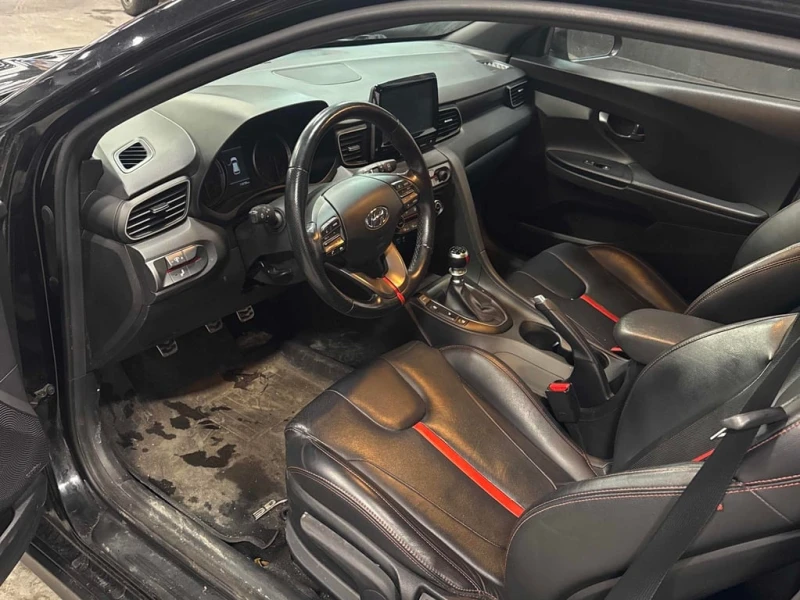 Hyundai Veloster  * Turbo * CARFAX * БЕЗ ПЪРВОНАЧАЛНА ВНОСКА, снимка 5 - Автомобили и джипове - 53076103