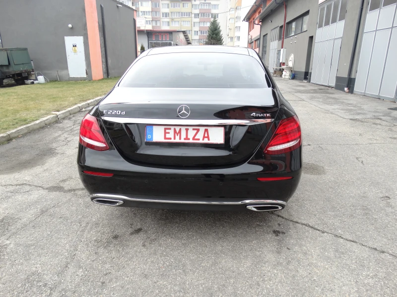 Mercedes-Benz E 220 E220-4 MATIC, снимка 7 - Автомобили и джипове - 53394922