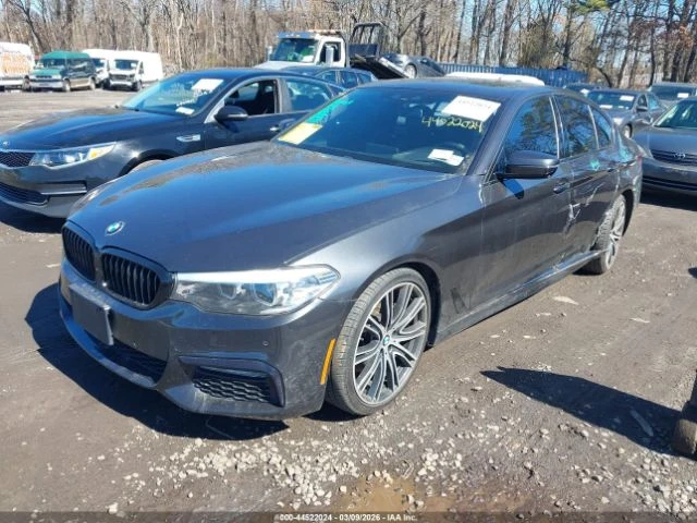 BMW 540 MPACK* KEYLESS* AMBIENT* HEADUP, снимка 3 - Автомобили и джипове - 53876520