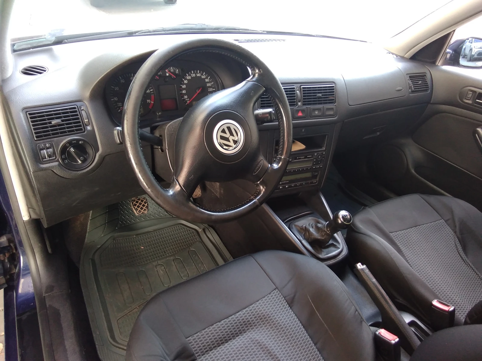 VW Golf 1.6i  - изображение 6