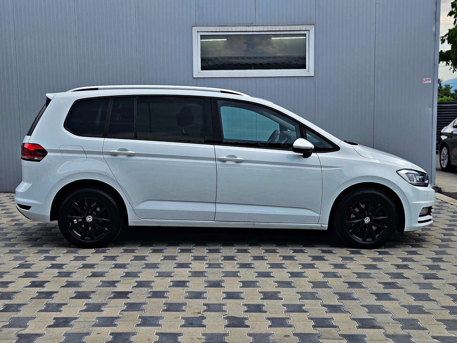 VW Touran 2.0TDI/7MESTA/GERMANY/PANO/ПОДГРЕВ/LED/AUTO H/LIZI - изображение 4