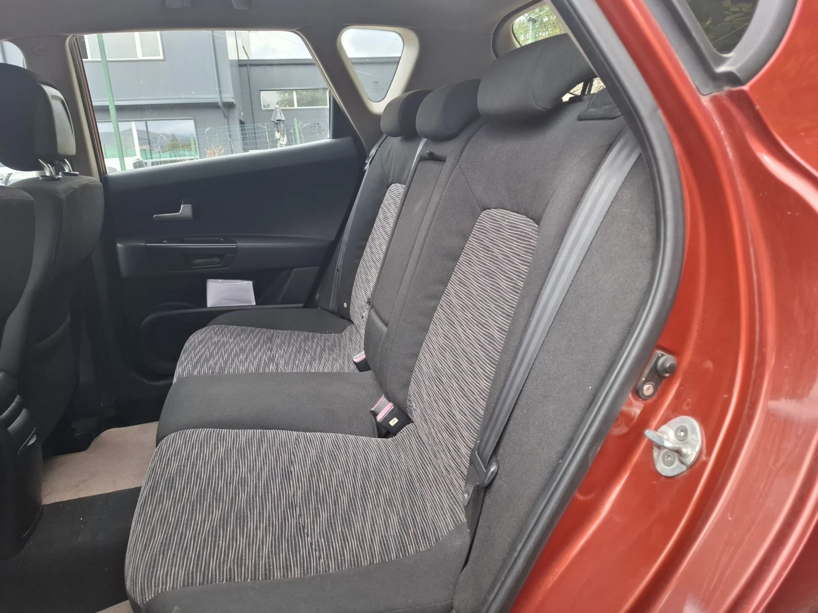 Kia Ceed 1.6CRDI-90к.с. КЛИМАТРОНИК! МУЛТИВОЛАН! ОТЛИЧНА! - изображение 10