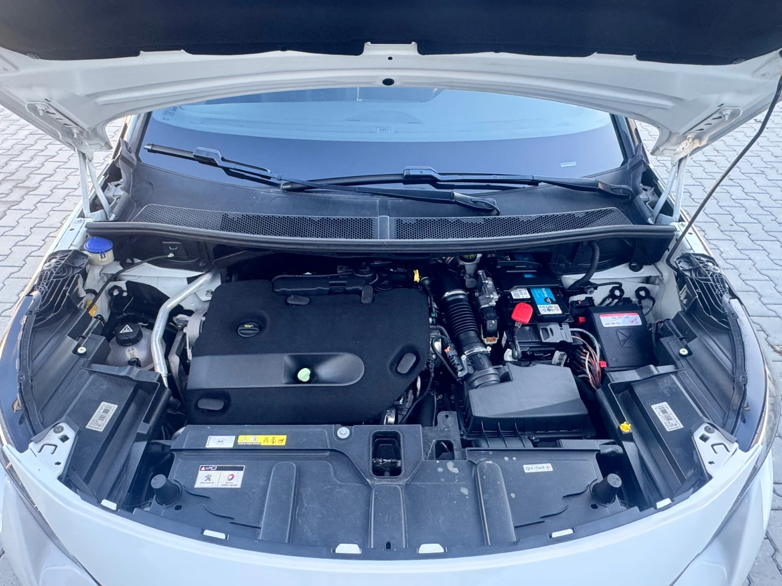 Peugeot 3008 GT 2.0 BlueHDi 180 Crossway - изображение 10